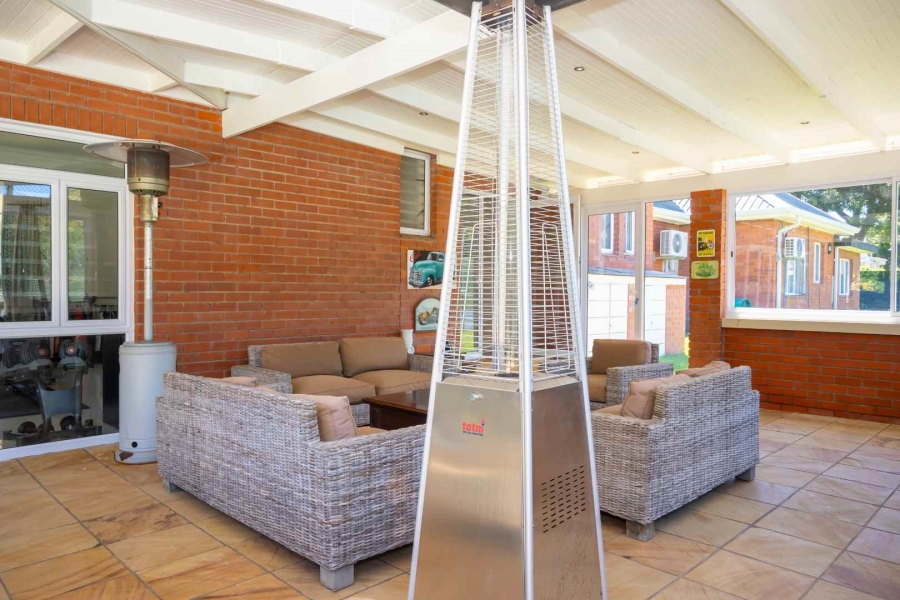 5 Bedroom Property for Sale in Walmer Eastern Cape